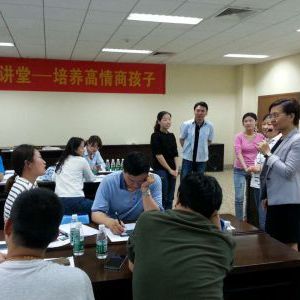 王晓珑老师6月7-8给信利学院讲授两天的《高端商务礼仪》 王晓珑老师6月7-8给信利学院讲授两天的《高端商务礼仪》