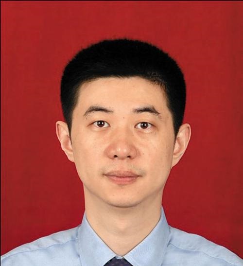 王坤 王坤